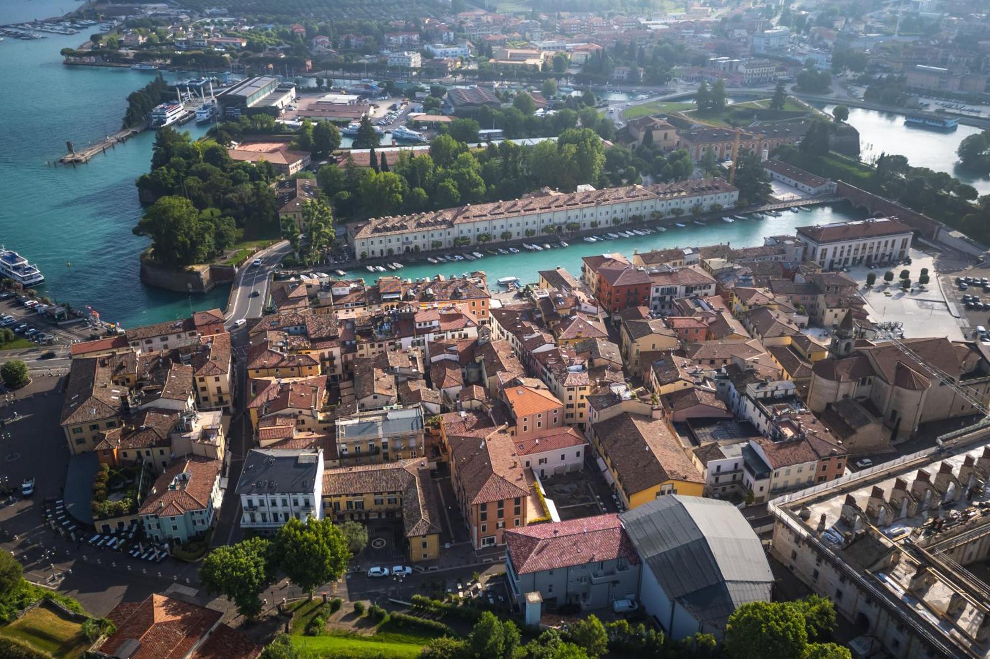 فيلا Residenza Porta Brescia بسكييرا ديل غاردا المظهر الخارجي الصورة